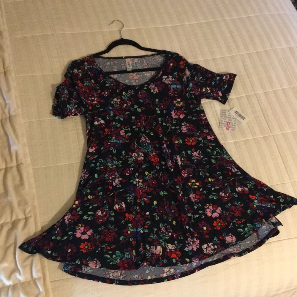 LuLaRoe Perfect T